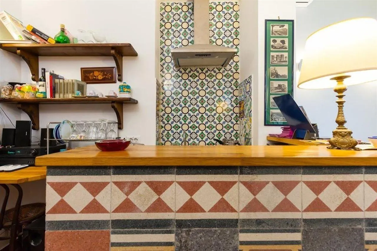 Don Pedro Rooms Vicere Di Toledo In The City Center Naples