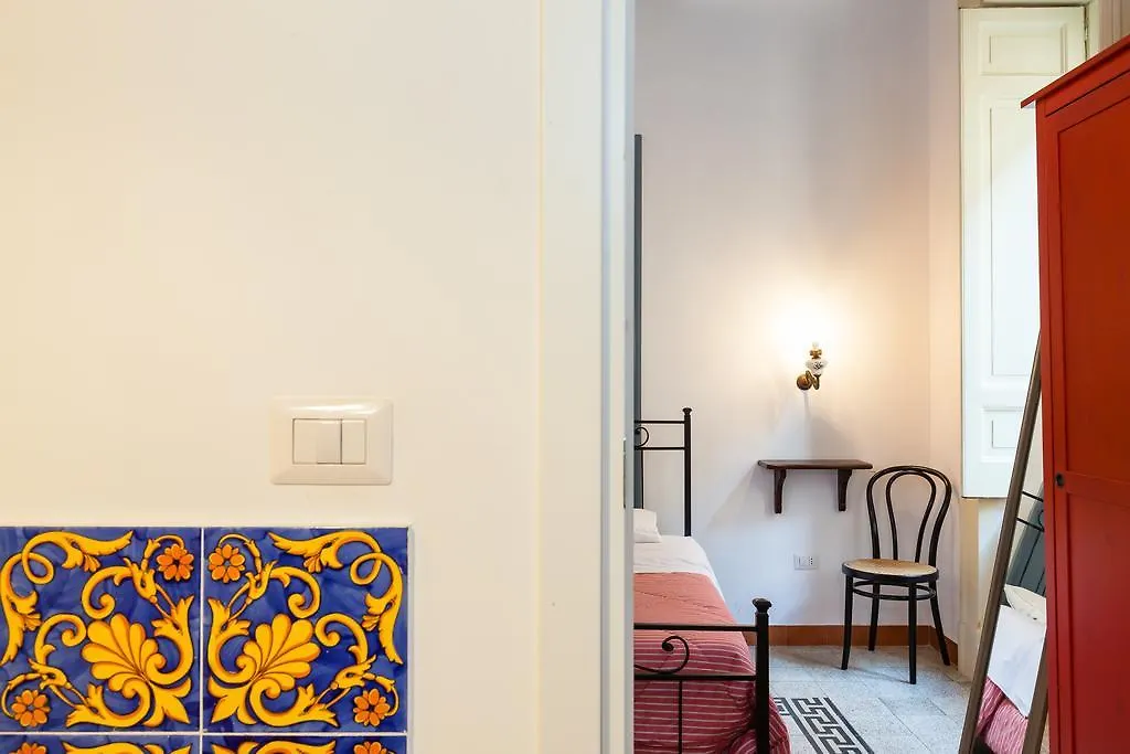 Don Pedro Rooms Vicere Di Toledo In The City Center Napoli Italia