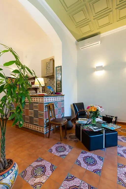 Guest house Don Pedro Rooms Vicere Di Toledo In The City Center Naples