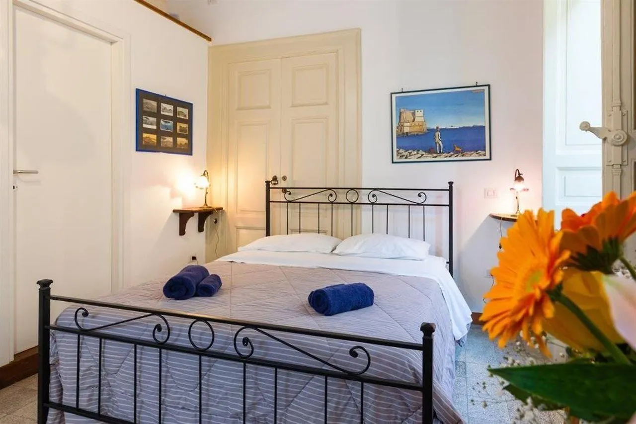 Don Pedro Rooms Vicere Di Toledo In The City Center نابولي بيت ضيافة