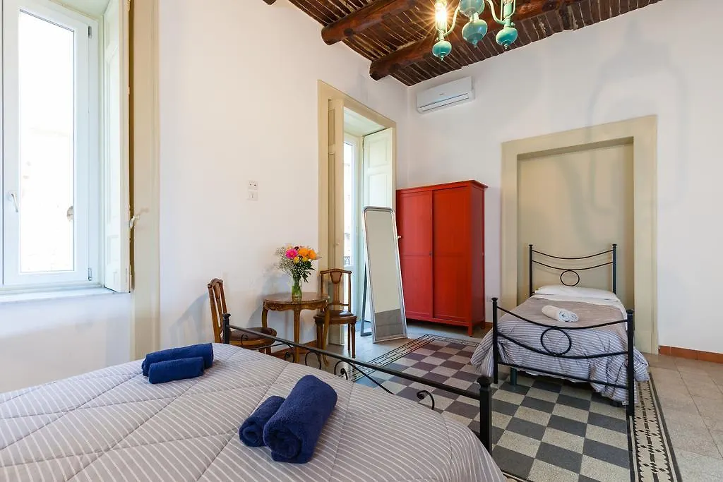 Don Pedro Rooms Vicere Di Toledo In The City Center نابولي 3*,  إيطاليا
