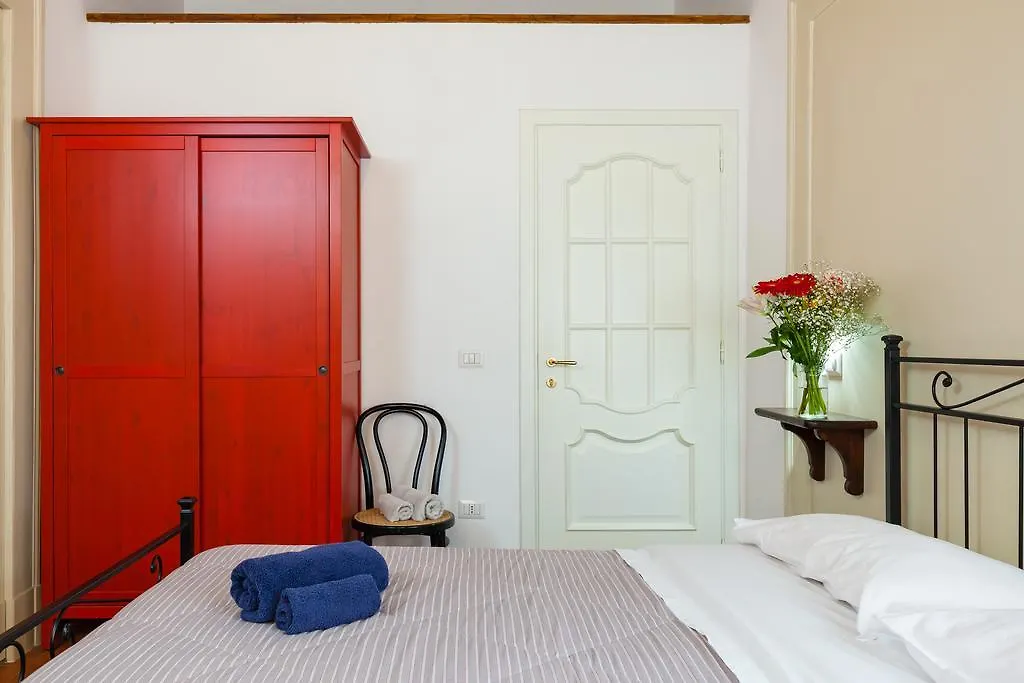بيت ضيافة Don Pedro Rooms Vicere Di Toledo In The City Center نابولي
