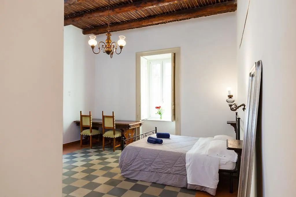 Don Pedro Rooms Vicere Di Toledo In The City Center نابولي بيت ضيافة